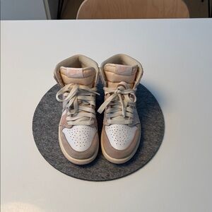 Nike High-Top Sneakers in Cream and Light Pink